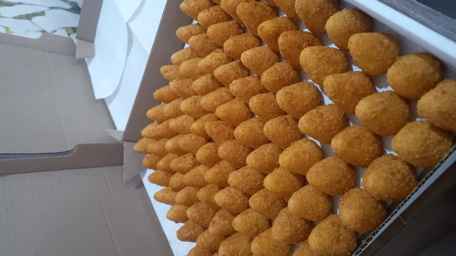 Coxinha de Frango - Frito 100 unidades